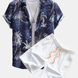 Hemd mit Palmenmuster und Shorts zum Schwimmen