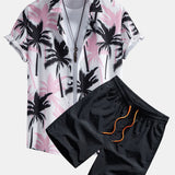 Hemd mit Palmenmuster und Shorts zum Schwimmen