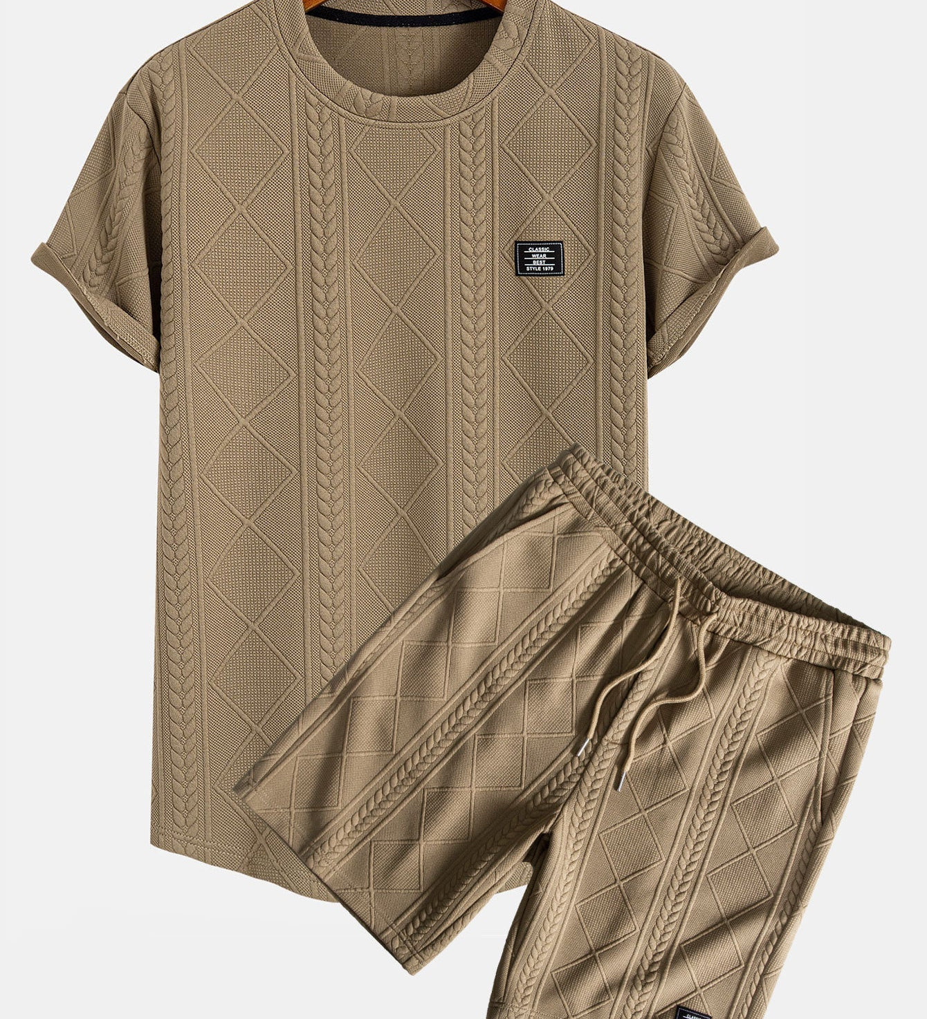 Kurzärmeliges geometrisches Jacquard-T-Shirt mit abgerundetem Saum & Shorts