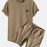 Kurzärmeliges geometrisches Jacquard-T-Shirt mit abgerundetem Saum & Shorts