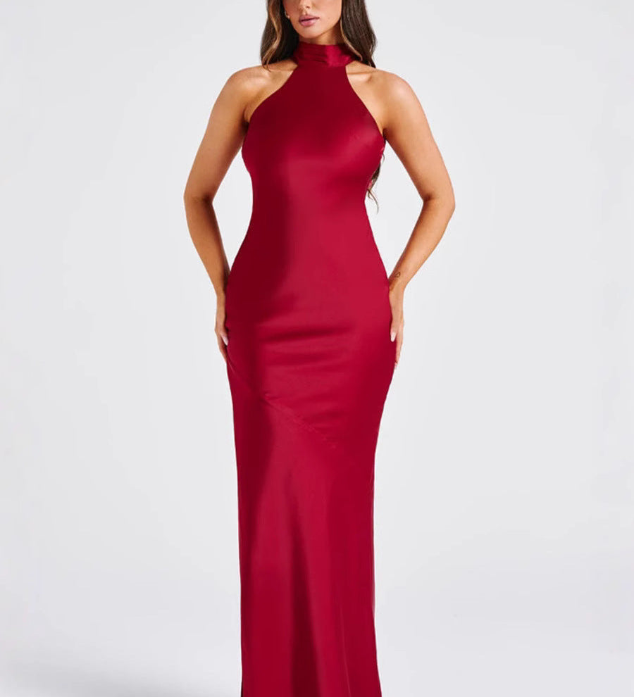 ZEYNEP | Elegantes Satin-Maxikleid mit Halter-Ausschnitt