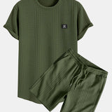 Kurzärmeliges geometrisches Jacquard-T-Shirt mit abgerundetem Saum & Shorts