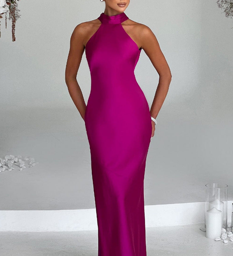 ZEYNEP | Elegantes Satin-Maxikleid mit Halter-Ausschnitt