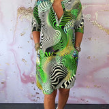 Roya™ - Farbenfrohes Kleid mit V-Ausschnitt