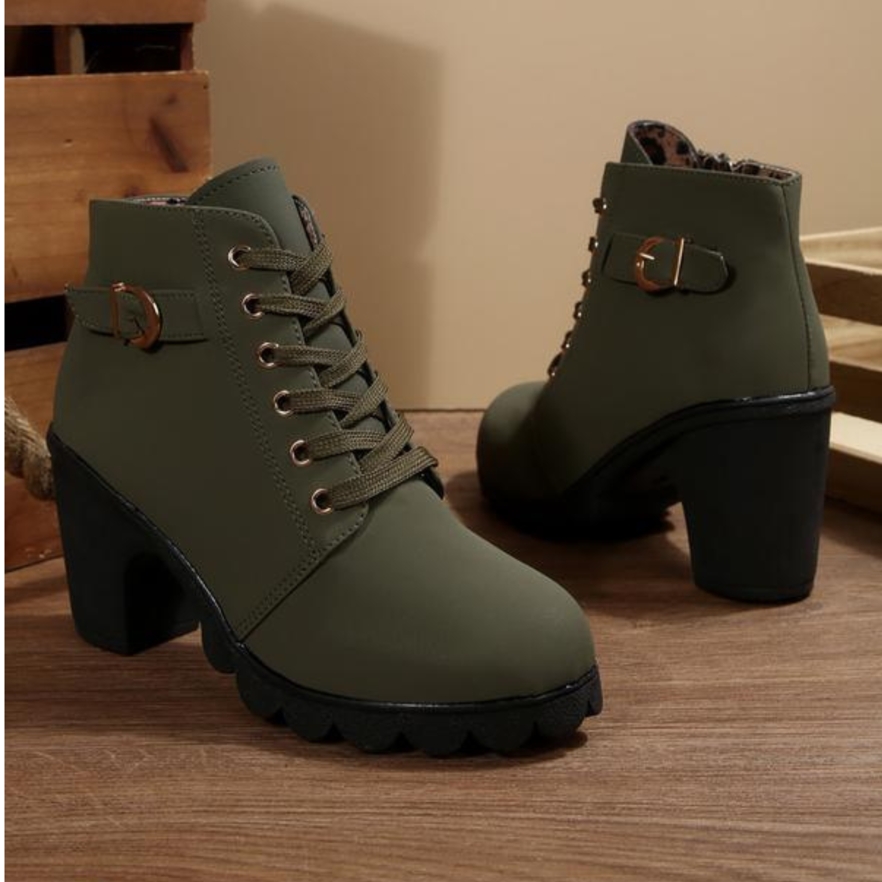 Sommerfeld | Schnürstiefeletten mit Metallschnalle