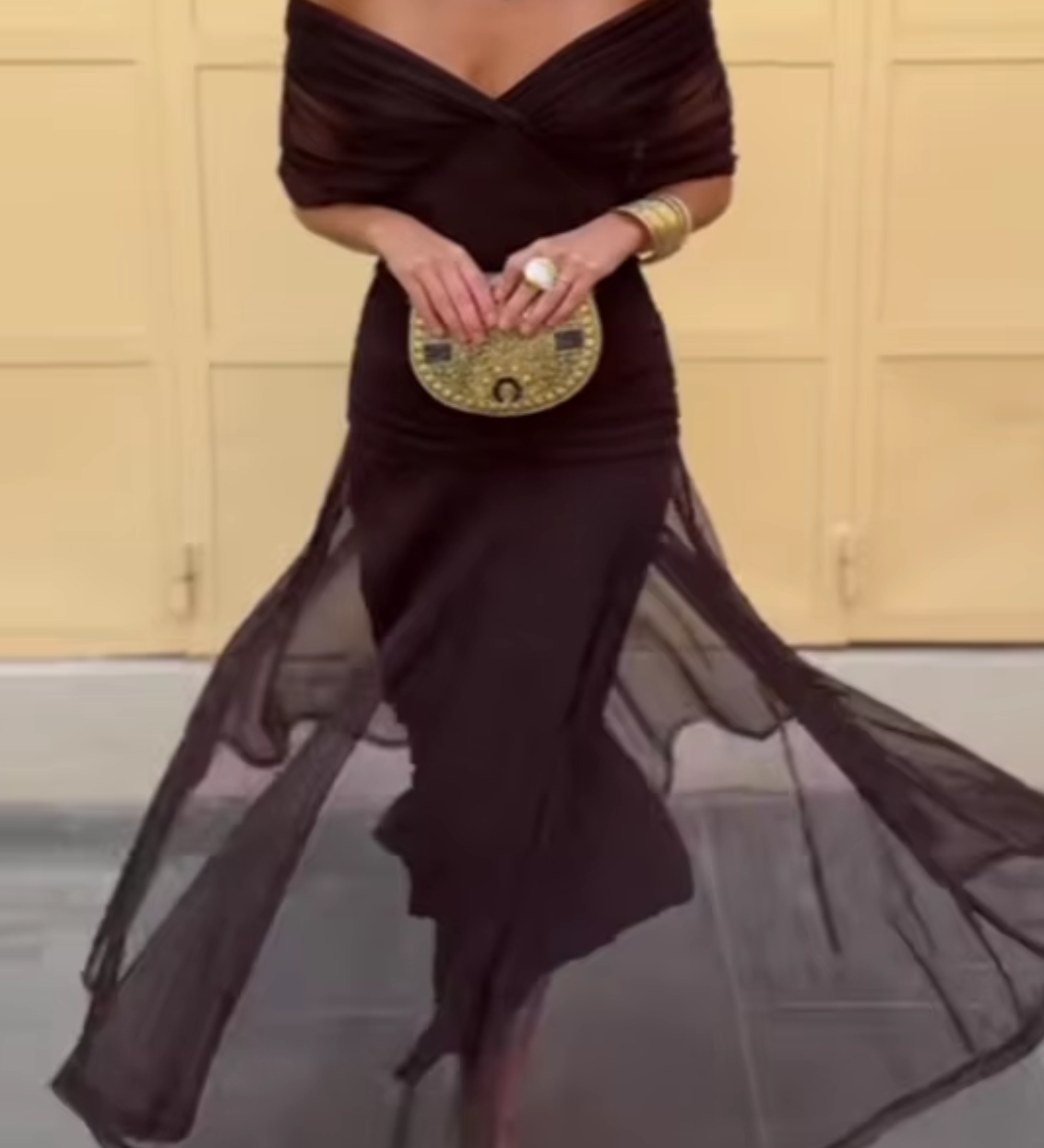 Lady™ - Elegantes Maxikleid für festliche Anlässe mit V-Ausschnitt