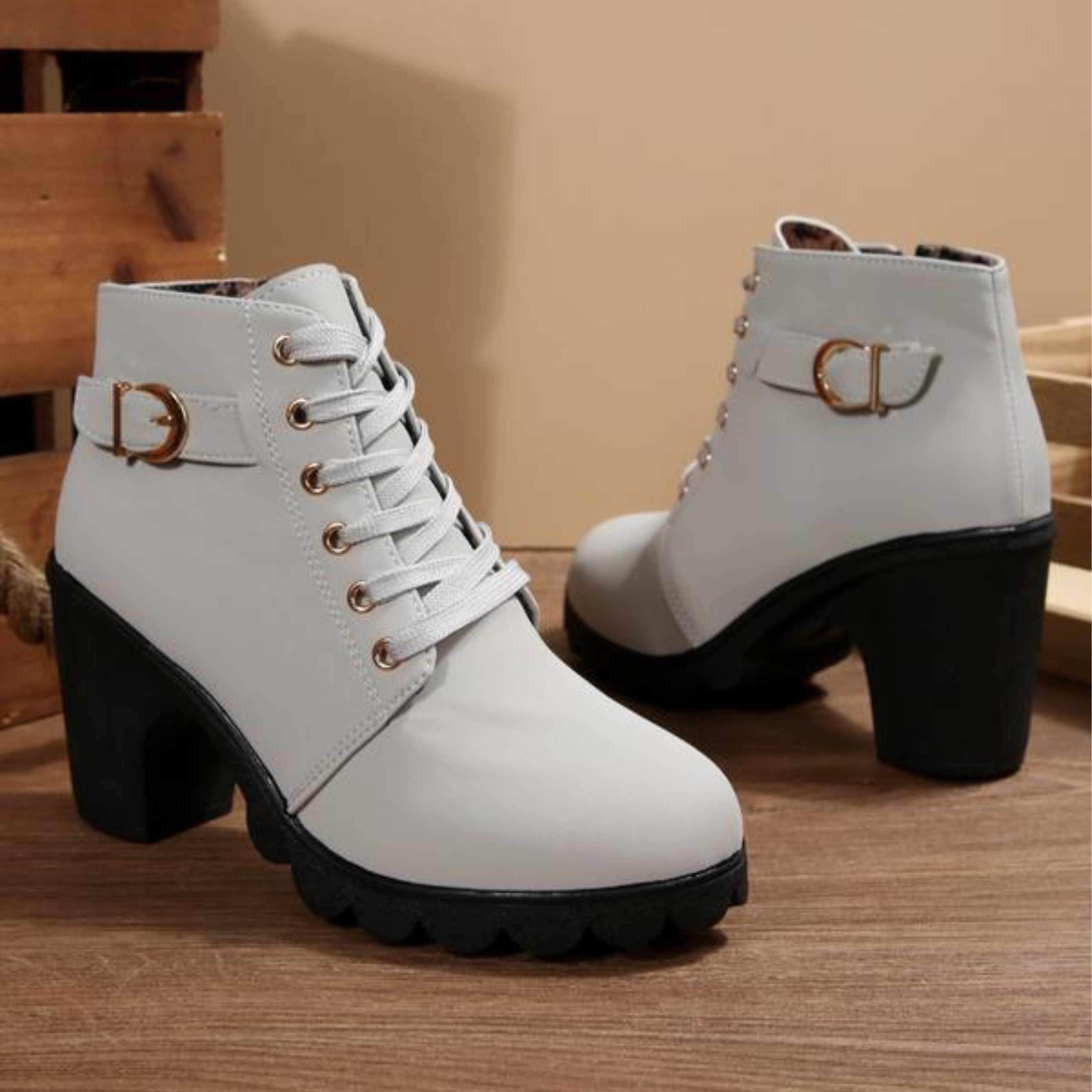 Sommerfeld | Schnürstiefeletten mit Metallschnalle
