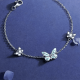 Sommerfeld | Leuchtendes Schmetterlingsarmband in Blau