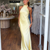 Sommerfeld | Elegantes Satin-Maxikleid mit Halter-Ausschnitt