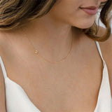 Collier personnalisé avec initiales sur le côté