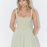 JULIA | Elegantes Midikleid mit eckigem Ausschnitt