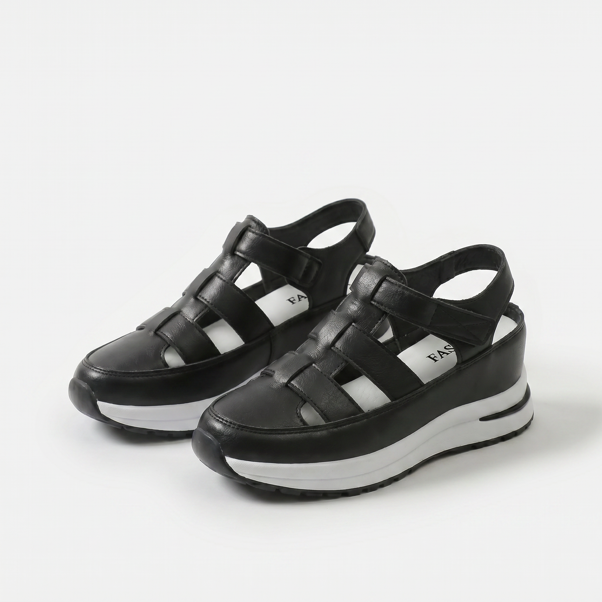 Lone - Perfekt bequeme Sandalen